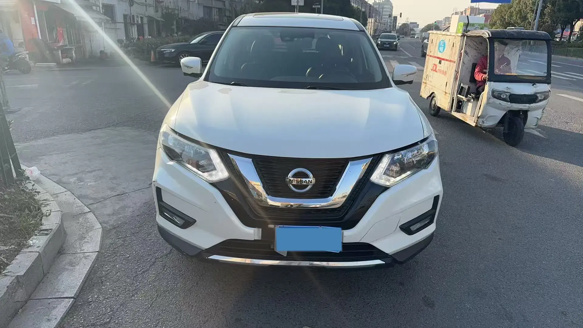 2021 NISSAN X-TRAIL thumbnail 3