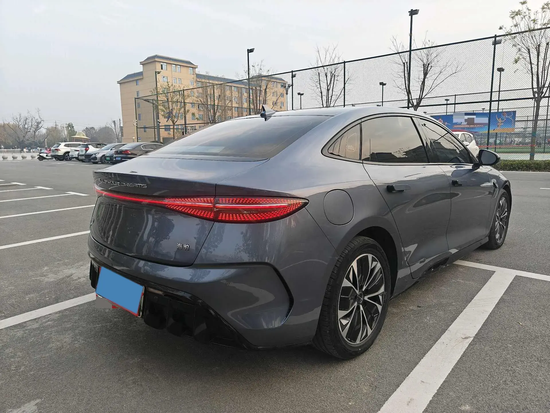 2023 BYD SEAL thumbnail 2