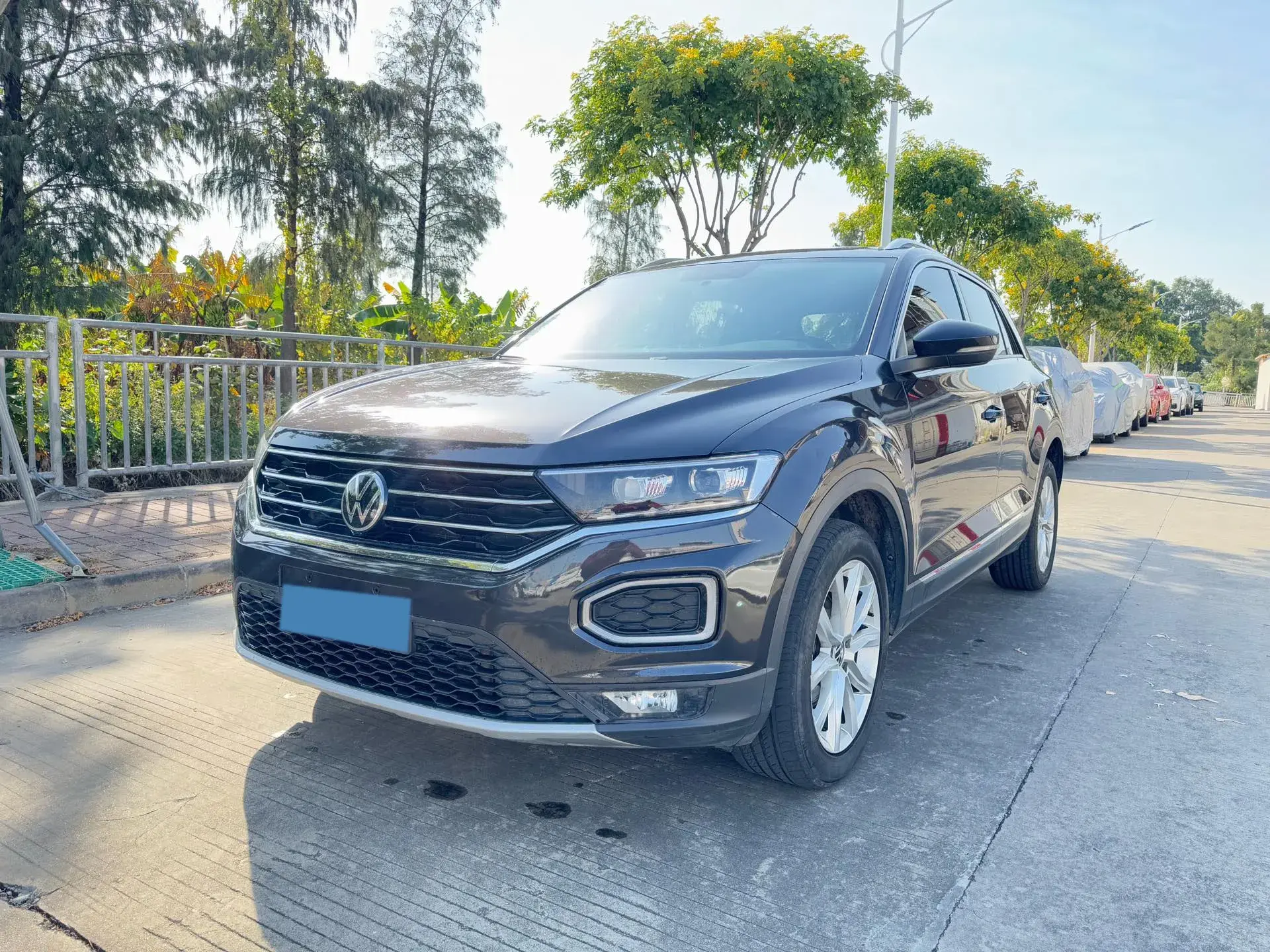 2022 VOLKSWAGEN T-ROC view 1