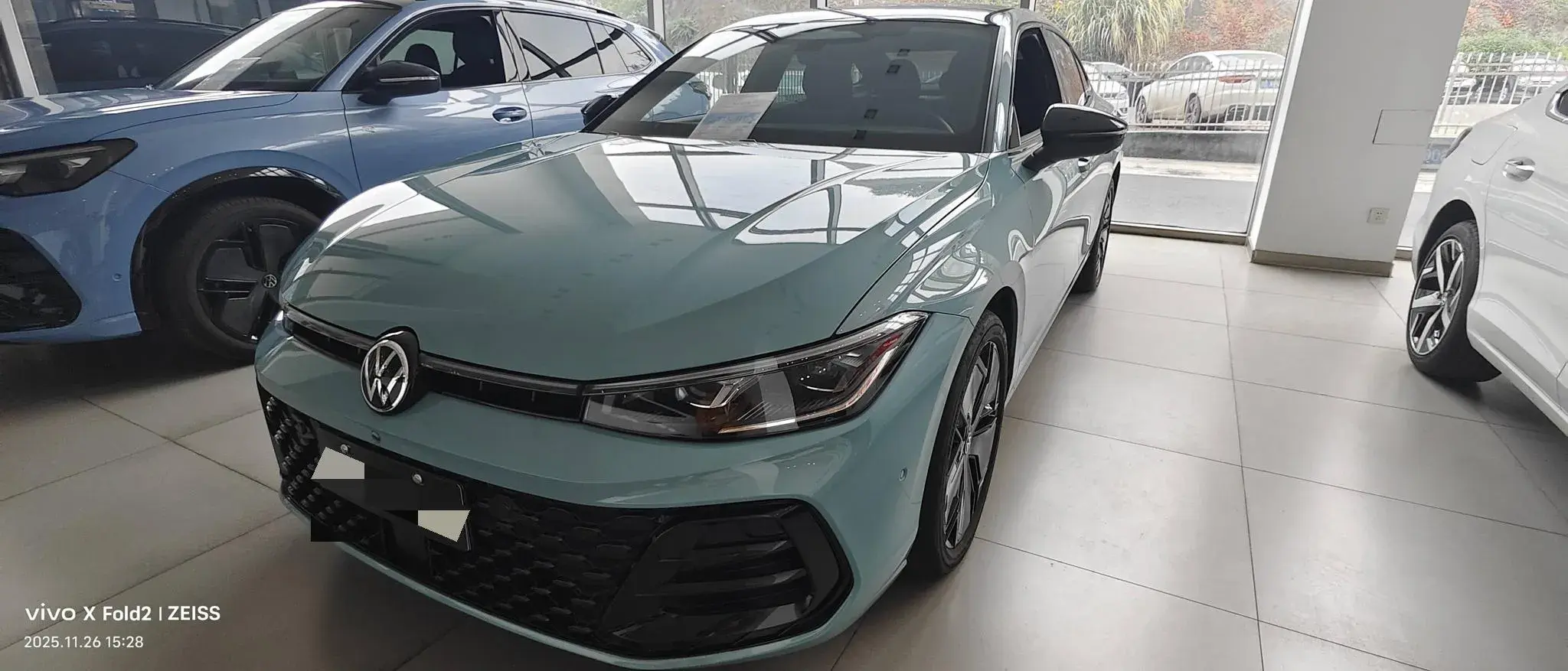 2025 VOLKSWAGEN PASSAT view 1