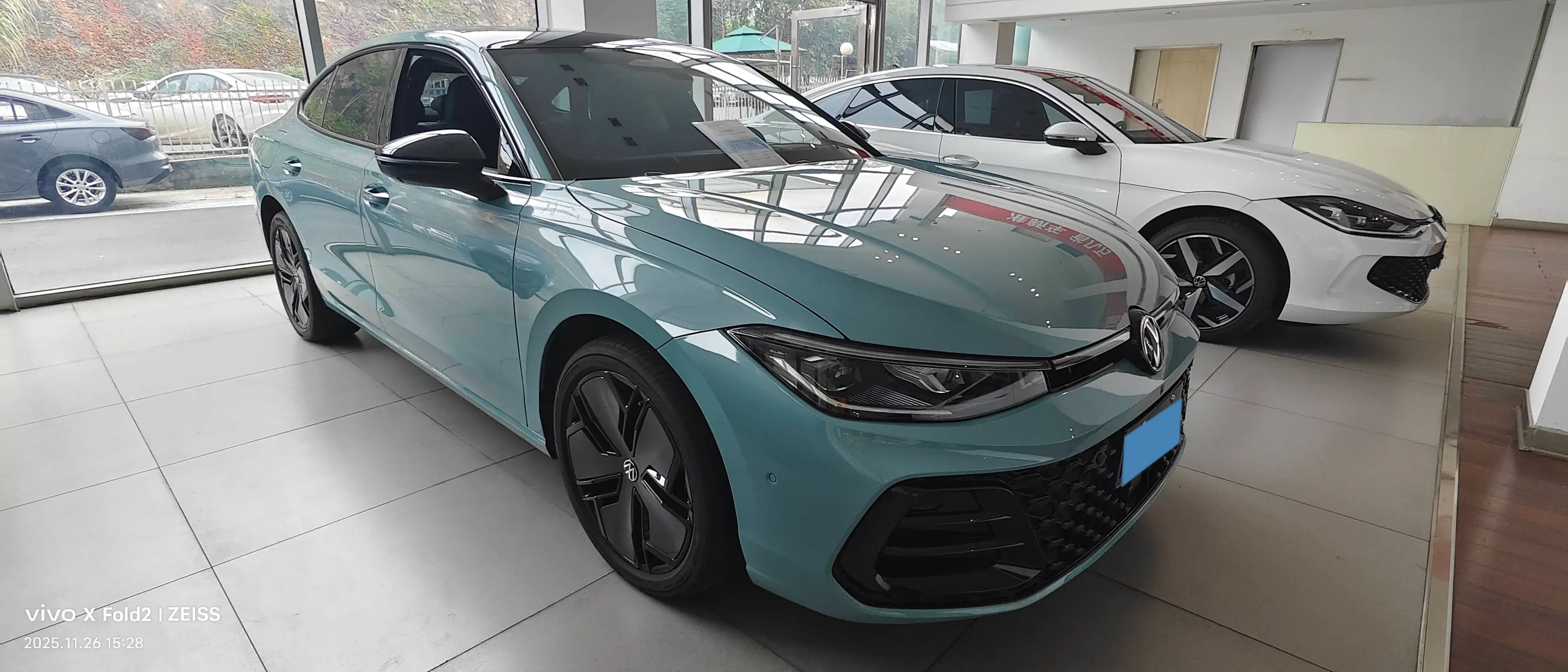 2025 VOLKSWAGEN PASSAT thumbnail 3