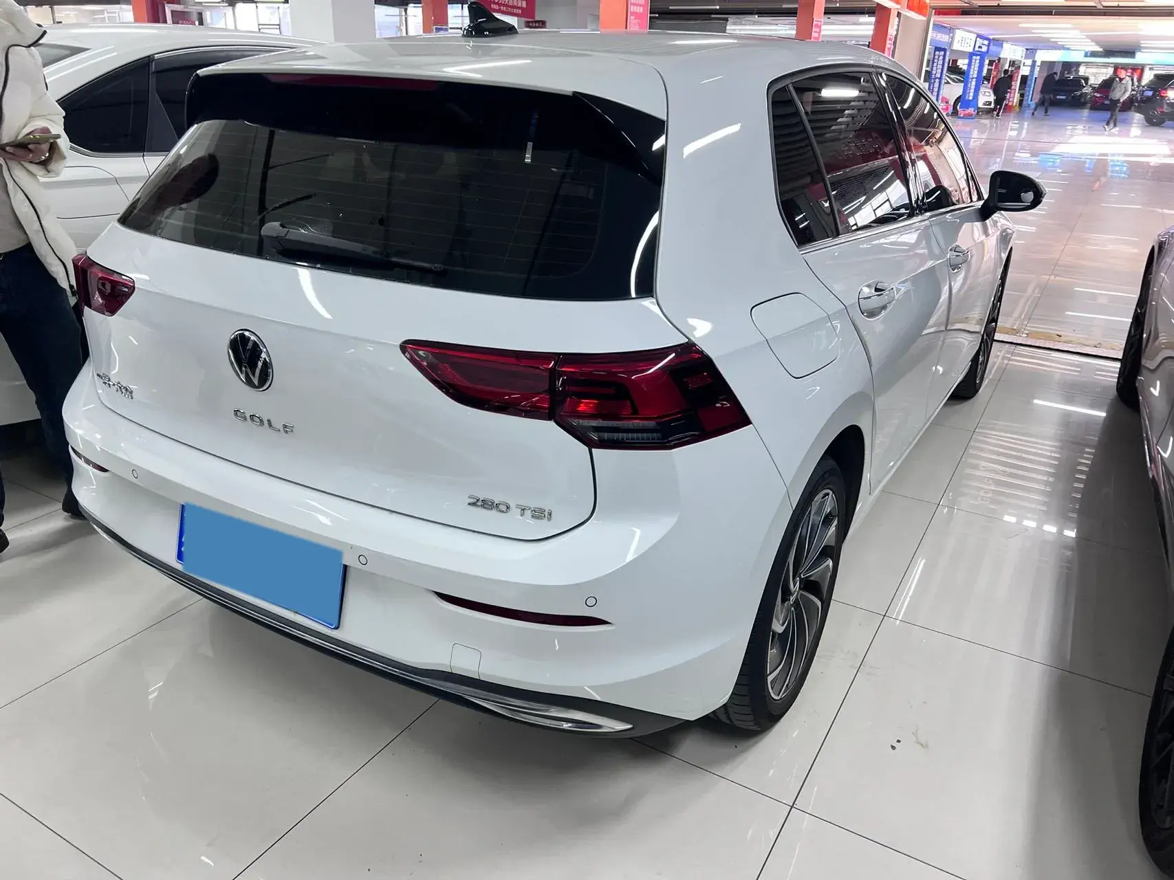 2021 VOLKSWAGEN GOLF thumbnail 3