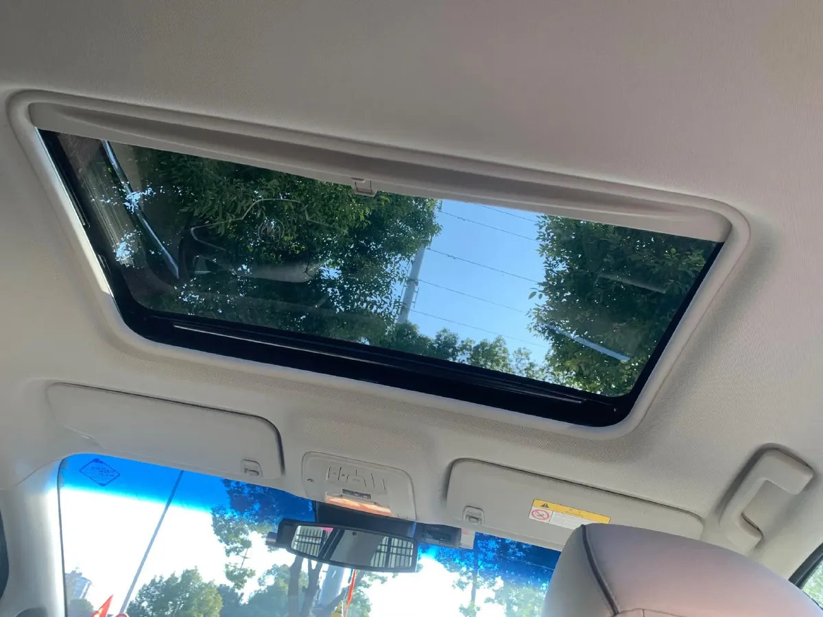 2021 Buick GL8 2.0T 237HP L4 9AT,autocango,china used car exporter,china ev exporter,chinese used car exporter,chinese used ev exporter