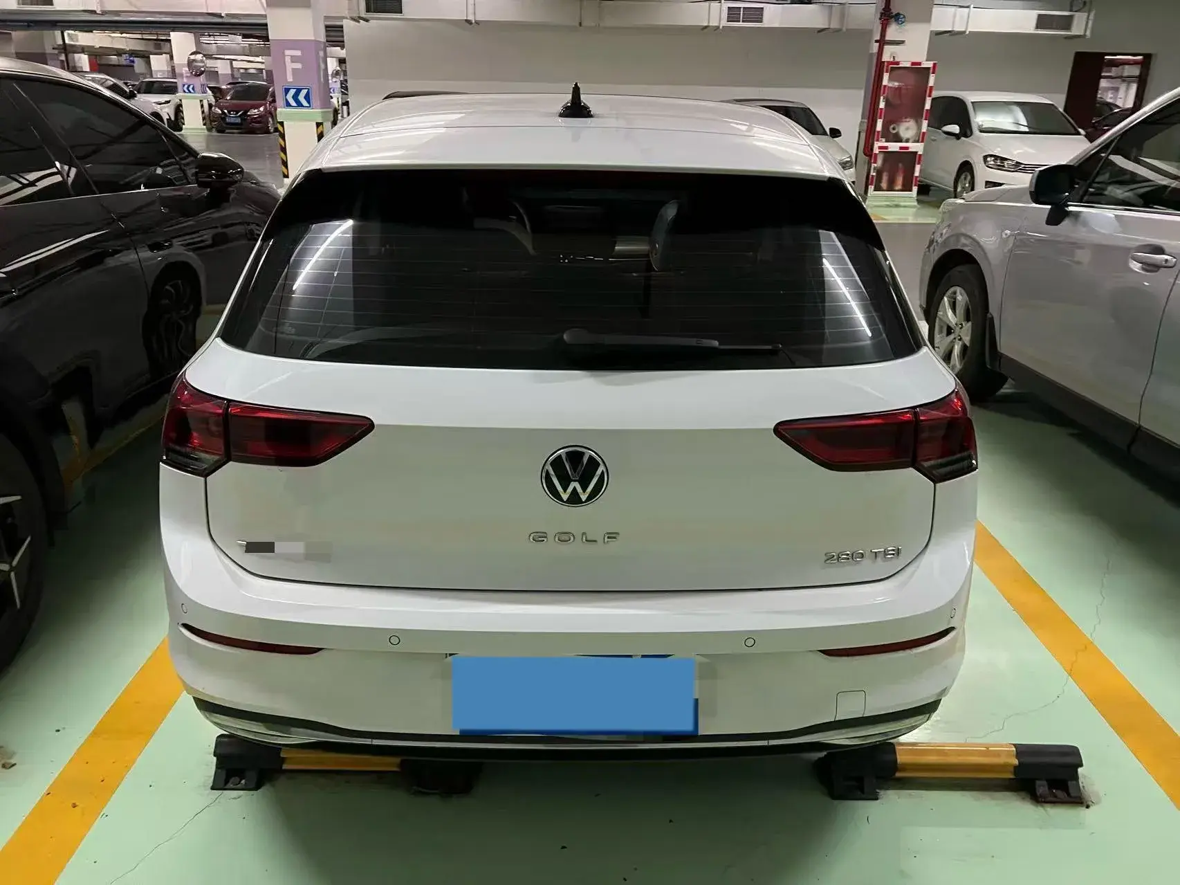 2024 VOLKSWAGEN GOLF thumbnail 3