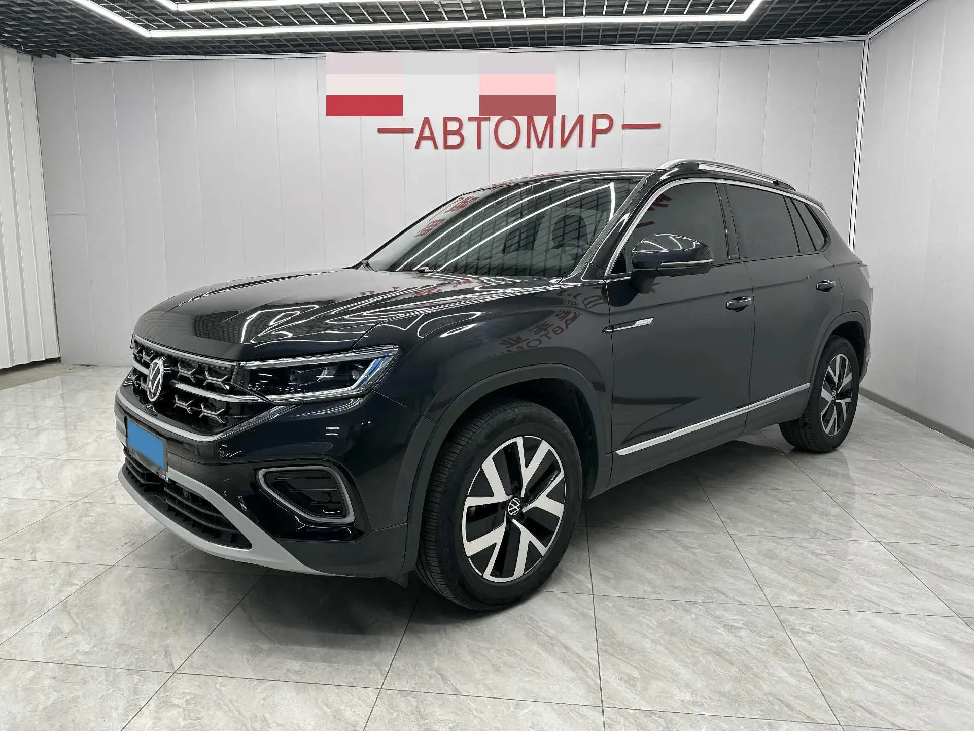 2023 VOLKSWAGEN TAYRON view 1