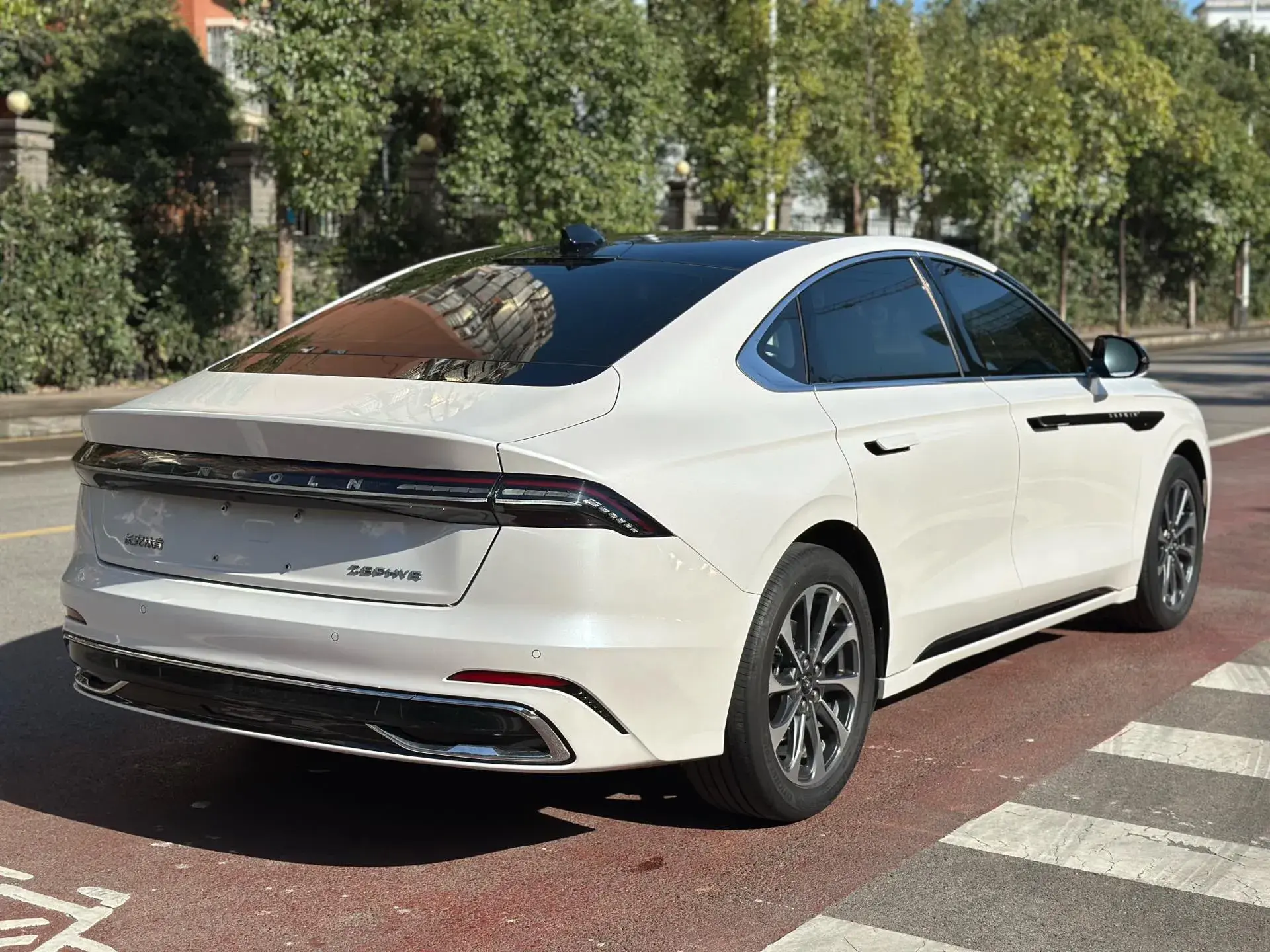 2025 LINCOLN Z thumbnail 4