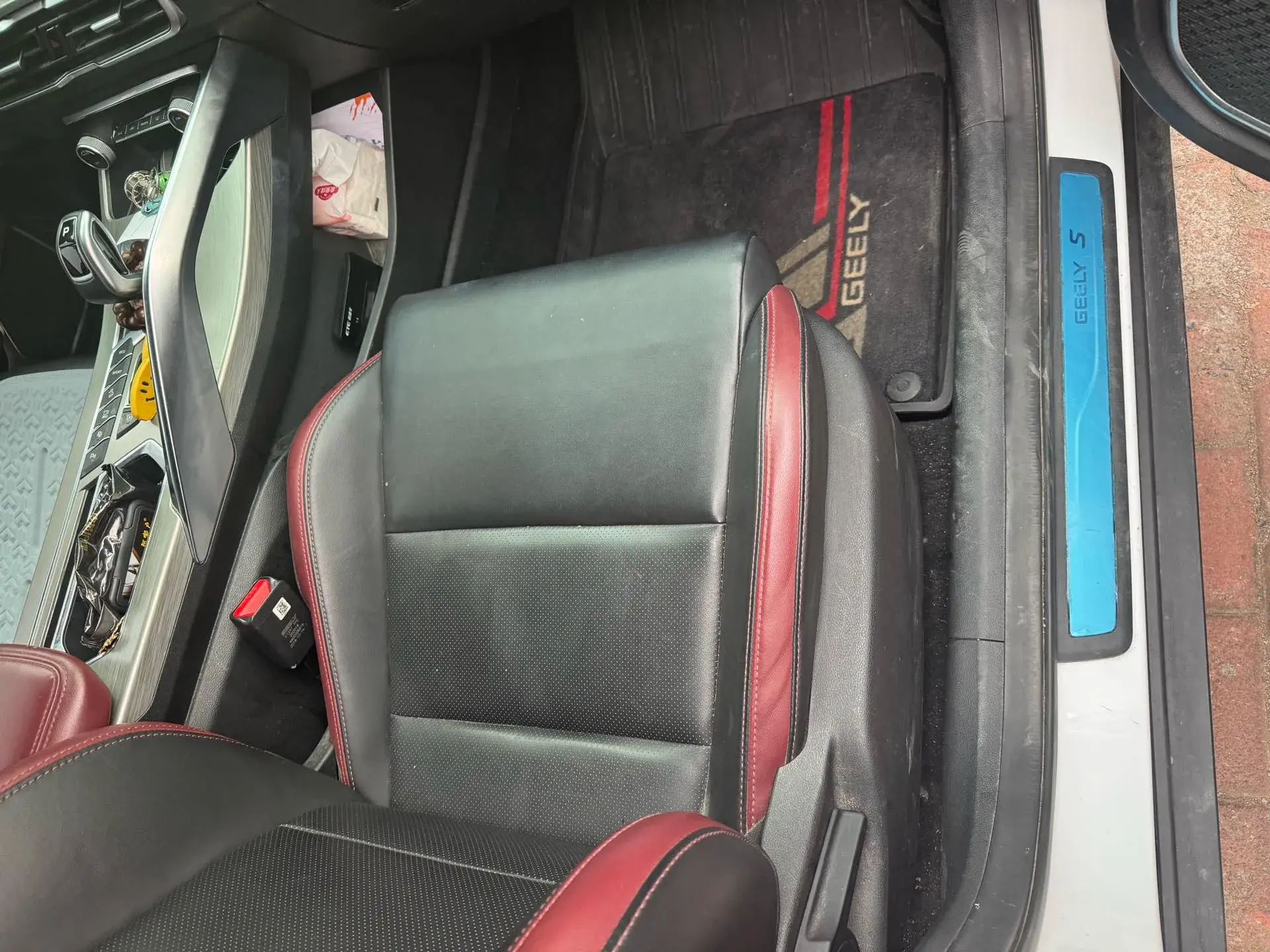 2019 GEELY COOLRAY thumbnail 3