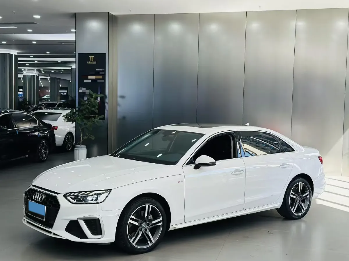 2020 Audi A4L 2.0T 190HP L4 7DCT,autocango,china used car exporter,china ev exporter,chinese used car exporter,chinese used ev exporter