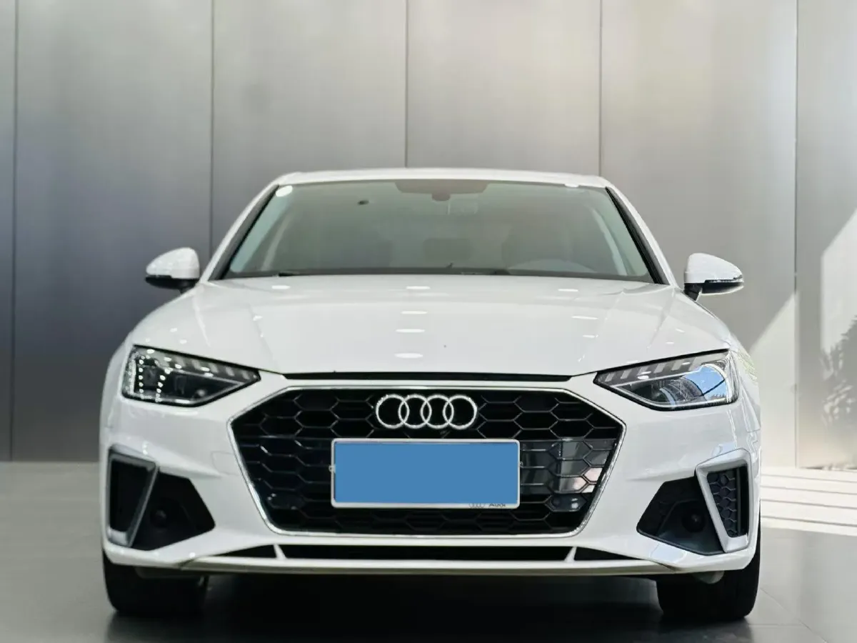 2020 Audi A4L 2.0T 190HP L4 7DCT,autocango,china used car exporter,china ev exporter,chinese used car exporter,chinese used ev exporter
