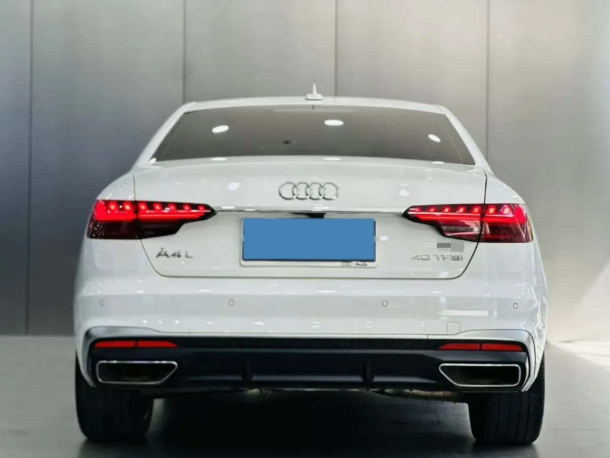 2020 Audi A4L 2.0T 190HP L4 7DCT,autocango,china used car exporter,china ev exporter,chinese used car exporter,chinese used ev exporter