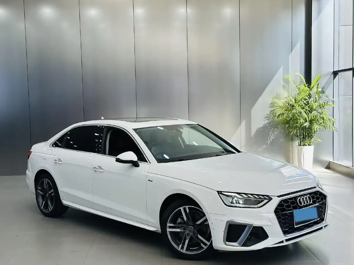 2020 Audi A4L 2.0T 190HP L4 7DCT,autocango,china used car exporter,china ev exporter,chinese used car exporter,chinese used ev exporter