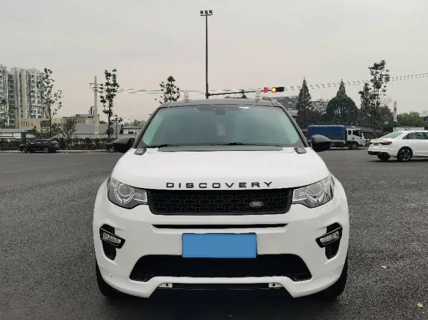 2019 LAND ROVER thumbnail 2