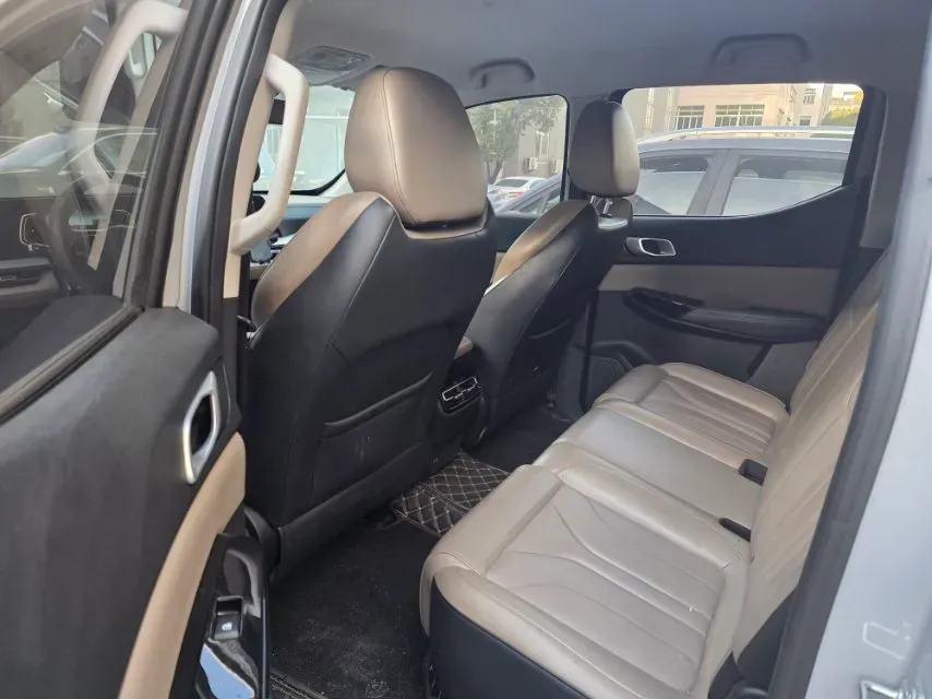 2024 ChangAn Hunter 2.0T 190HP L4 REEV 31.18KWH,autocango,china used car exporter,china ev exporter,chinese used car exporter,chinese used ev exporter