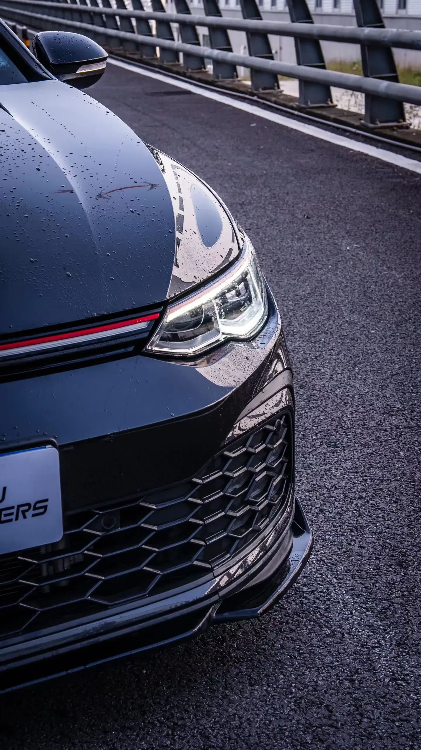2023 VOLKSWAGEN GOLFGTI thumbnail 4