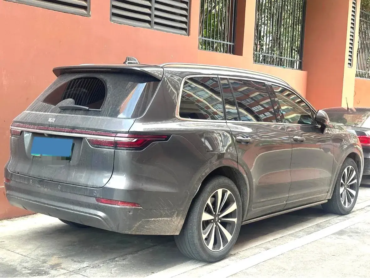 2020 LI ONE thumbnail 3