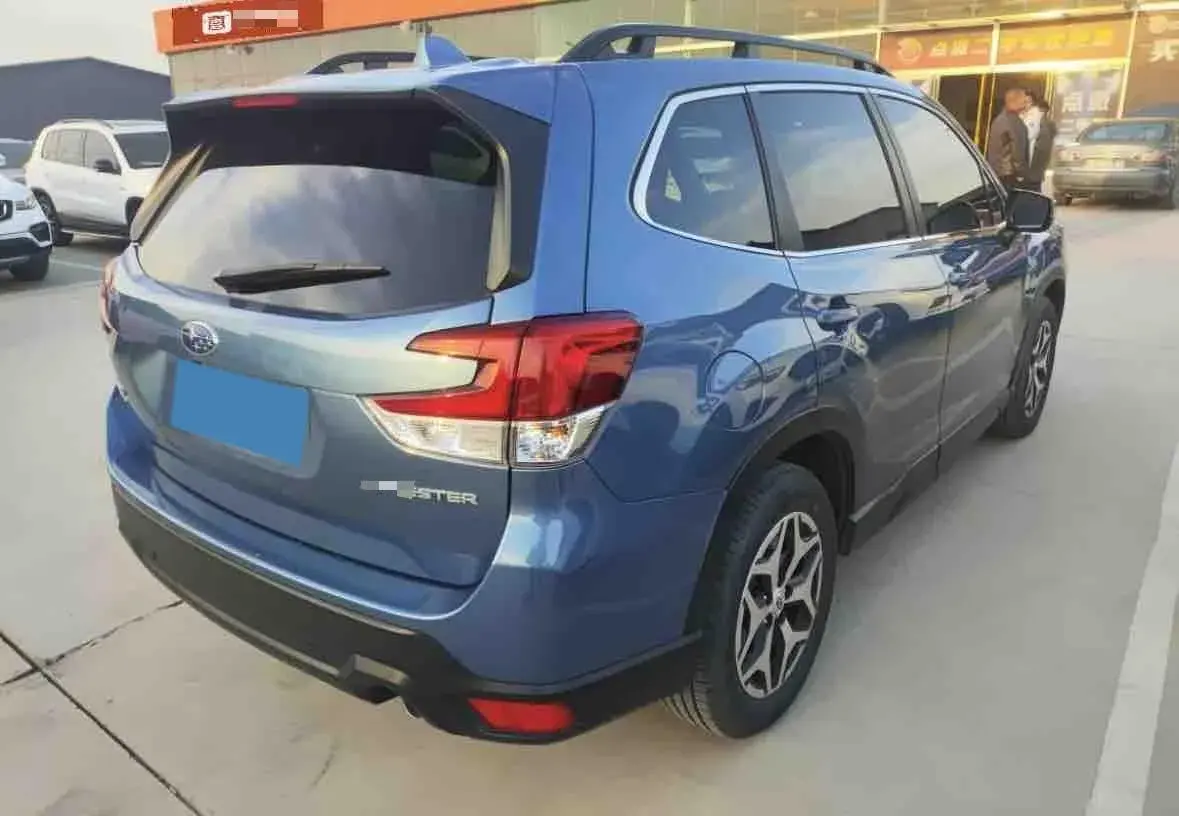 2021 SUBARU FORESTER thumbnail 2