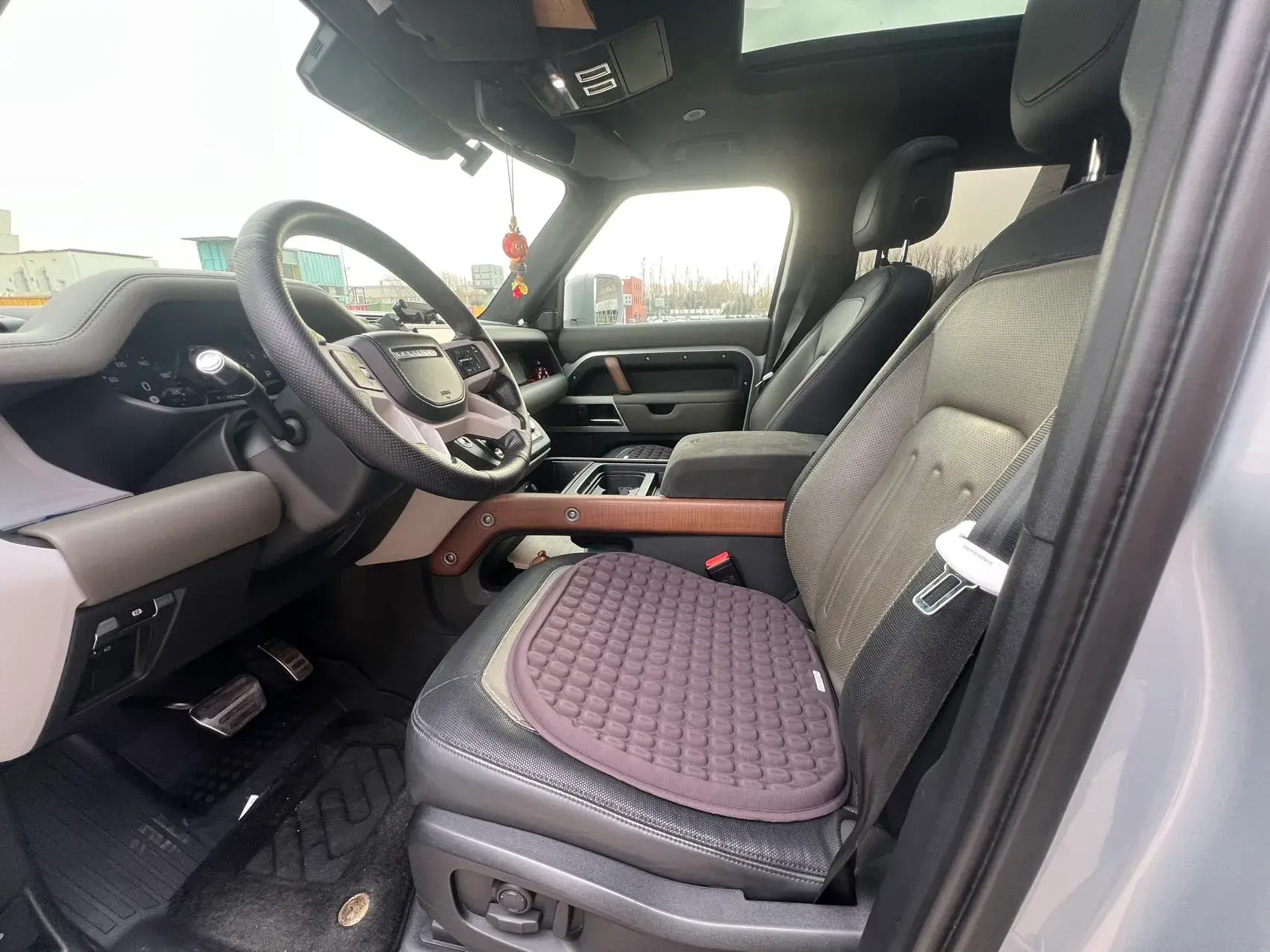 2022 LAND ROVER thumbnail 4