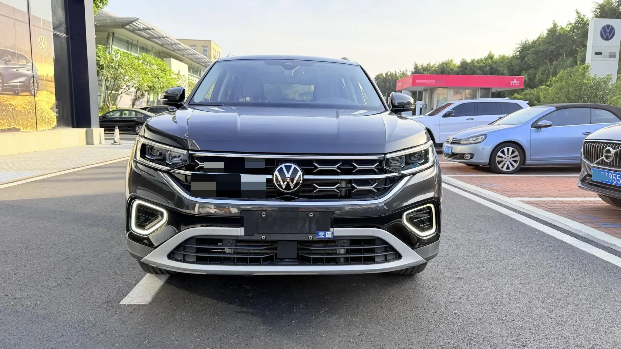 2023 VOLKSWAGEN TAYRON thumbnail 2