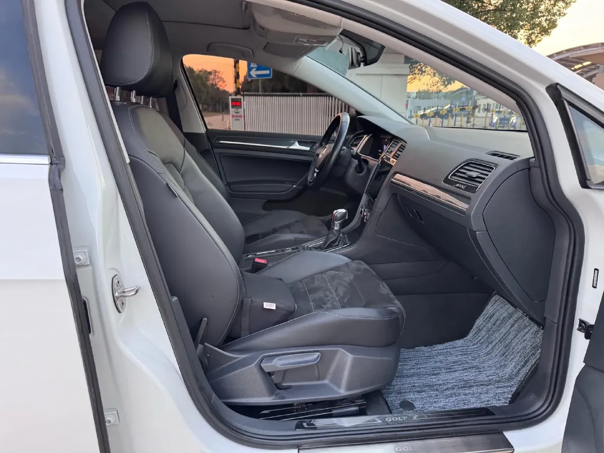 2020 Volkswagen Golf 1.4T 150HP L4 7DCT,autocango,china used car exporter,china ev exporter,chinese used car exporter,chinese used ev exporter