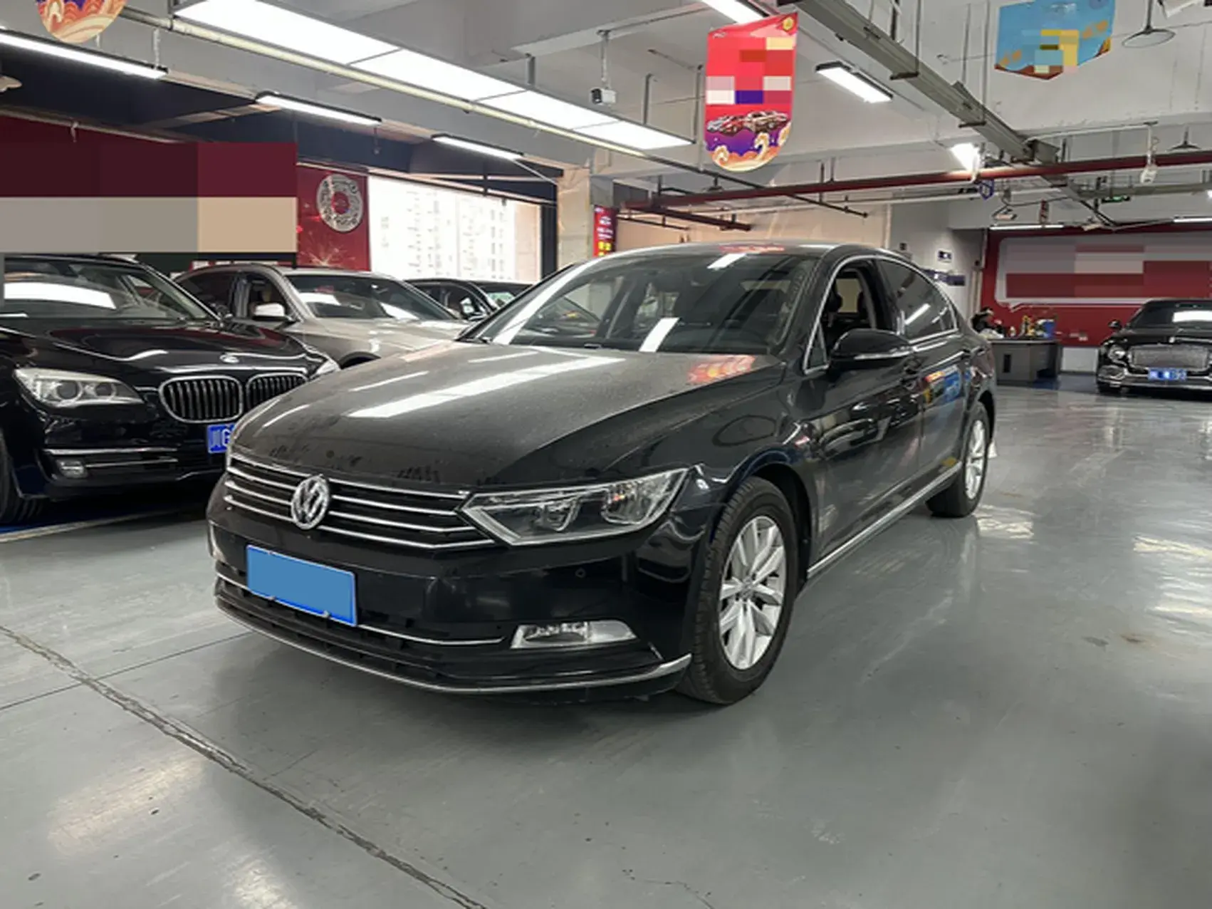 2017 VOLKSWAGEN MAGOTAN view 1