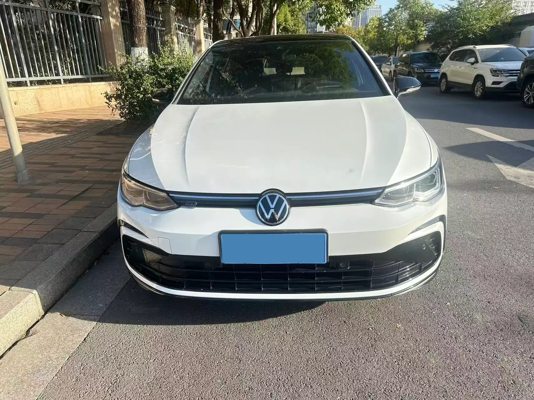 2021 VOLKSWAGEN GOLF thumbnail 2