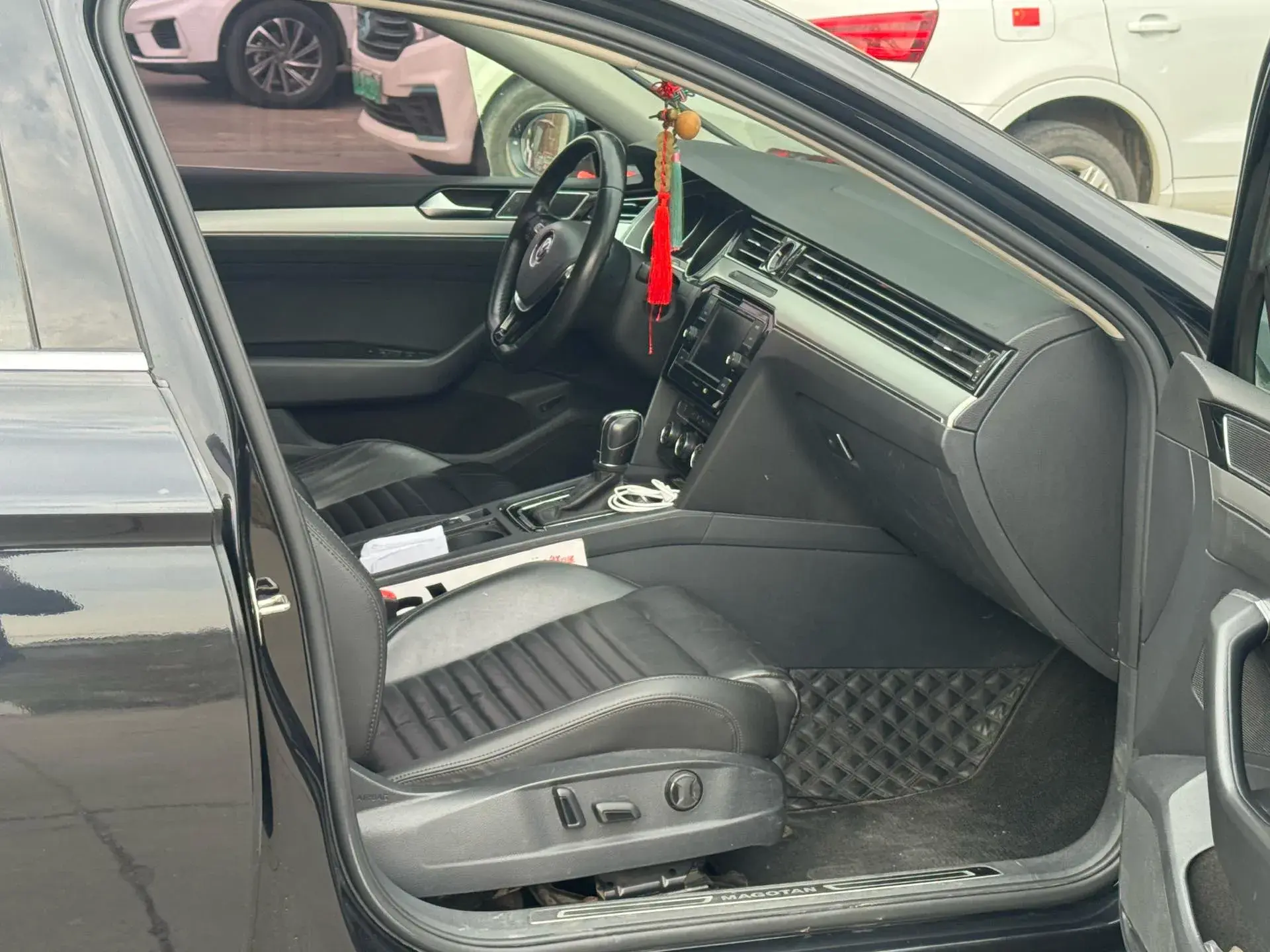 2019 VOLKSWAGEN MAGOTAN thumbnail 4