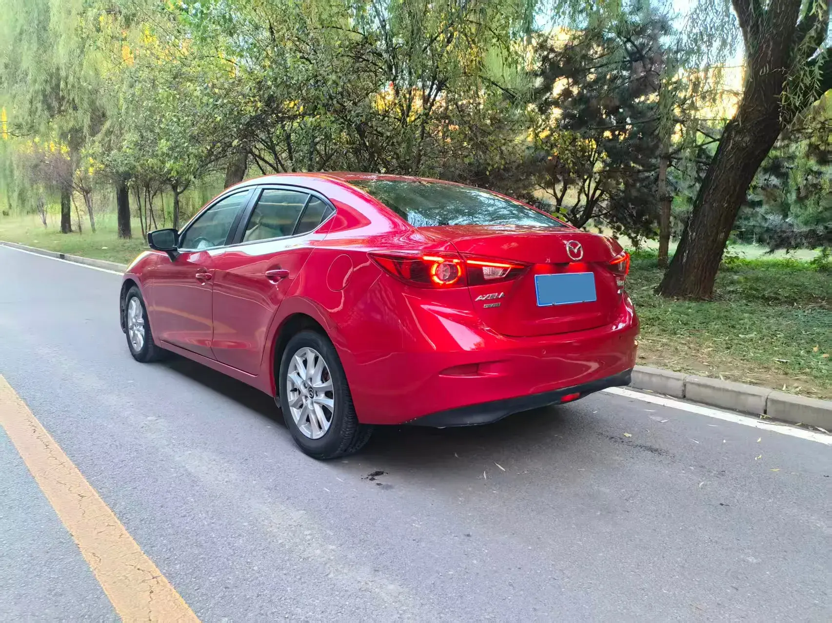 2017 MAZDA 3 thumbnail 3