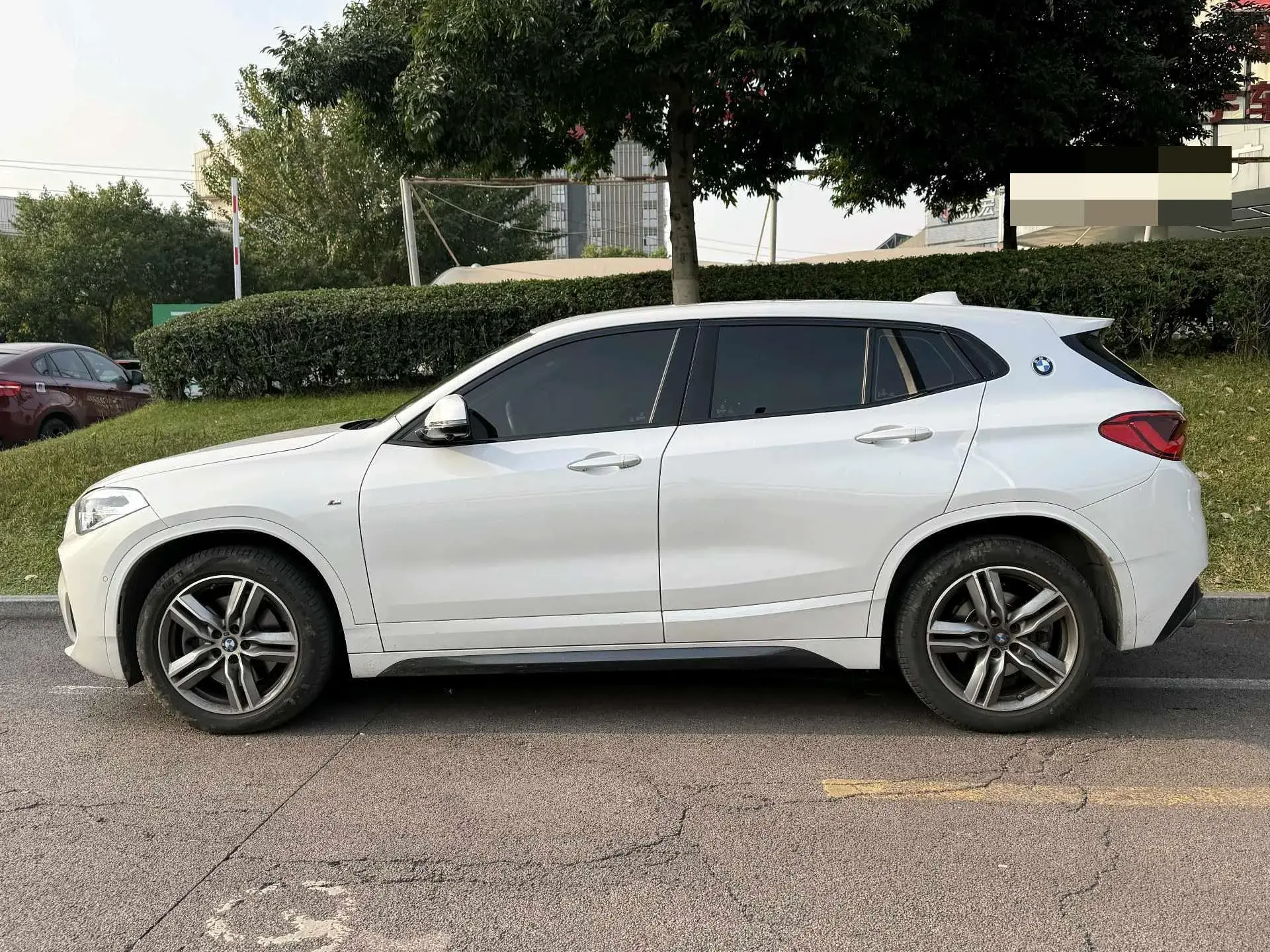 2020 BMW X2 thumbnail 2