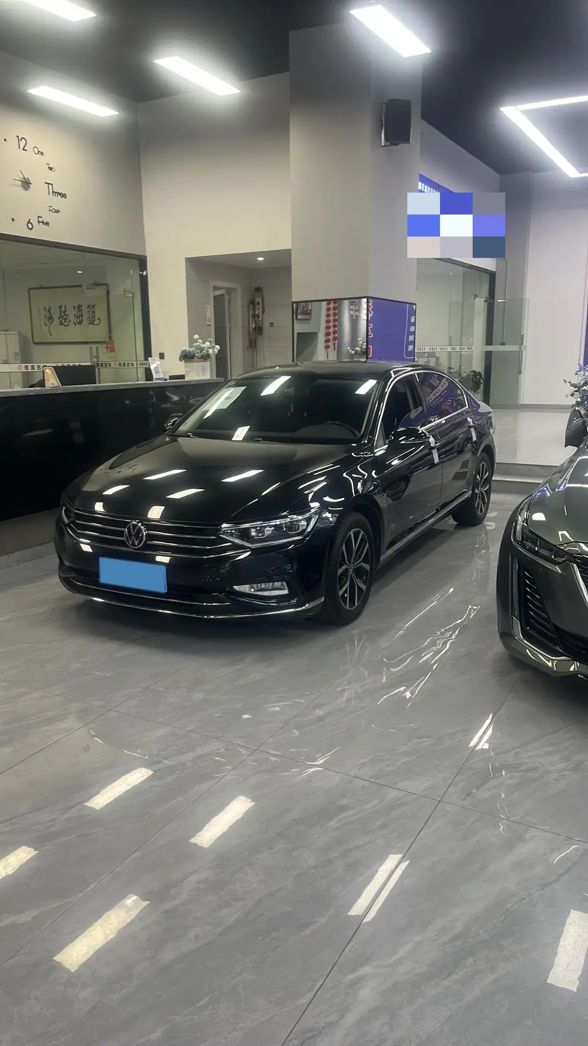 2020 VOLKSWAGEN MAGOTAN view 1