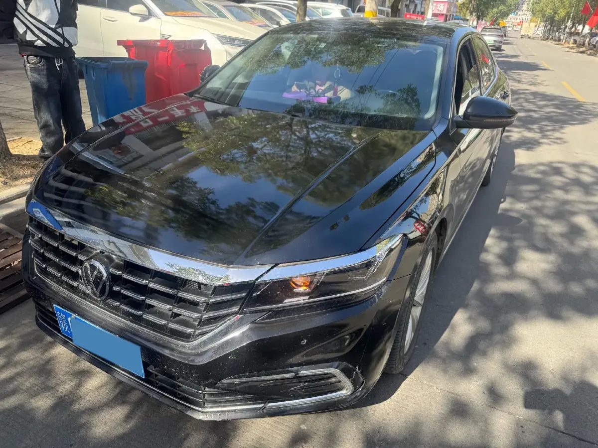 2021 Volkswagen Passat 2.0T 186HP L4 7DCT