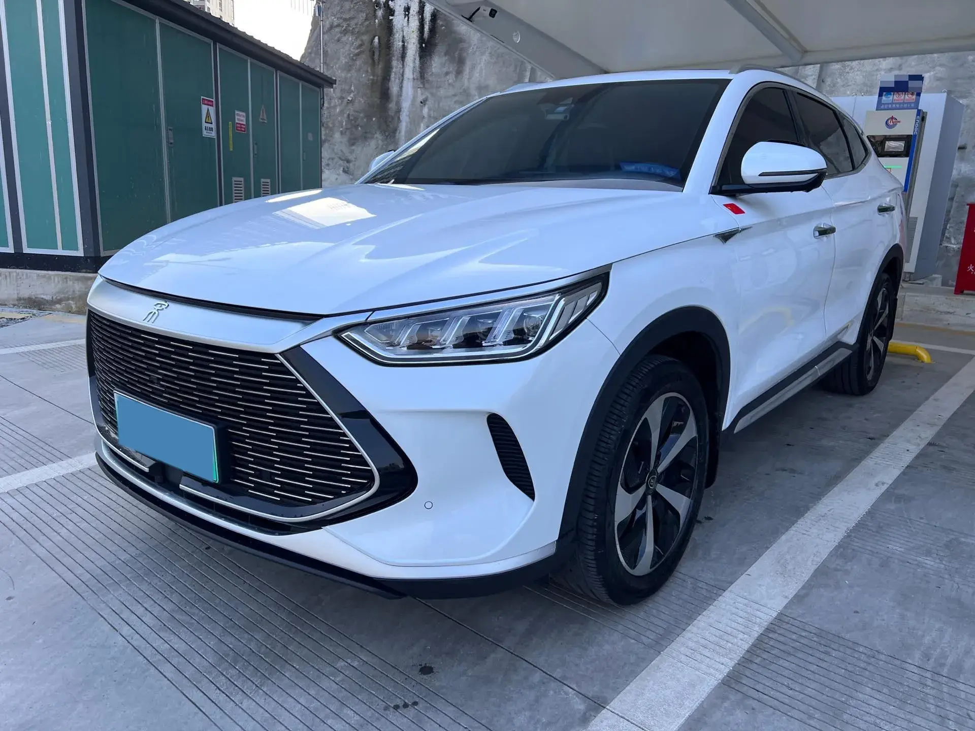 2022 BYD SONG view 1