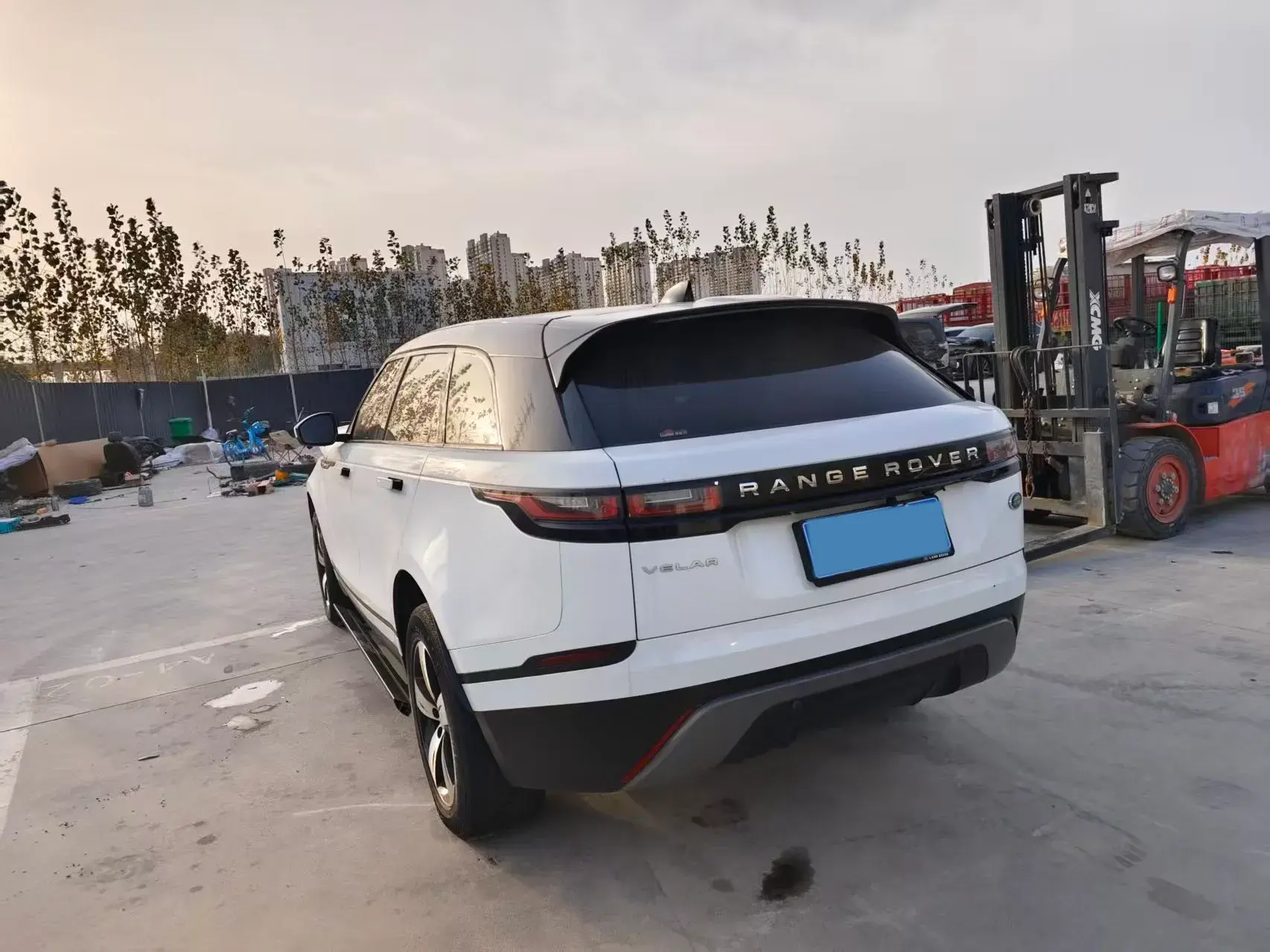 2020 LAND ROVER thumbnail 3