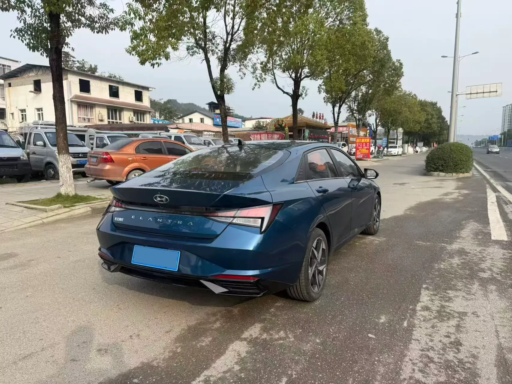 2021 HYUNDAI ELANTRA thumbnail 4