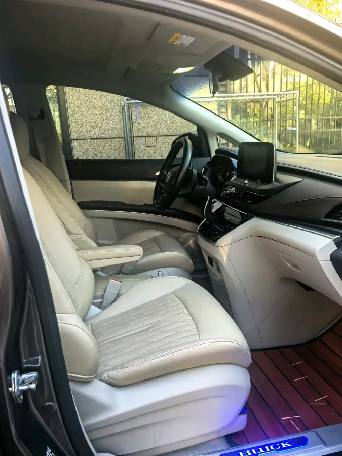 2023 Buick GL8 2.0T 237HP L4 9AT,autocango,china used car exporter,china ev exporter,chinese used car exporter,chinese used ev exporter