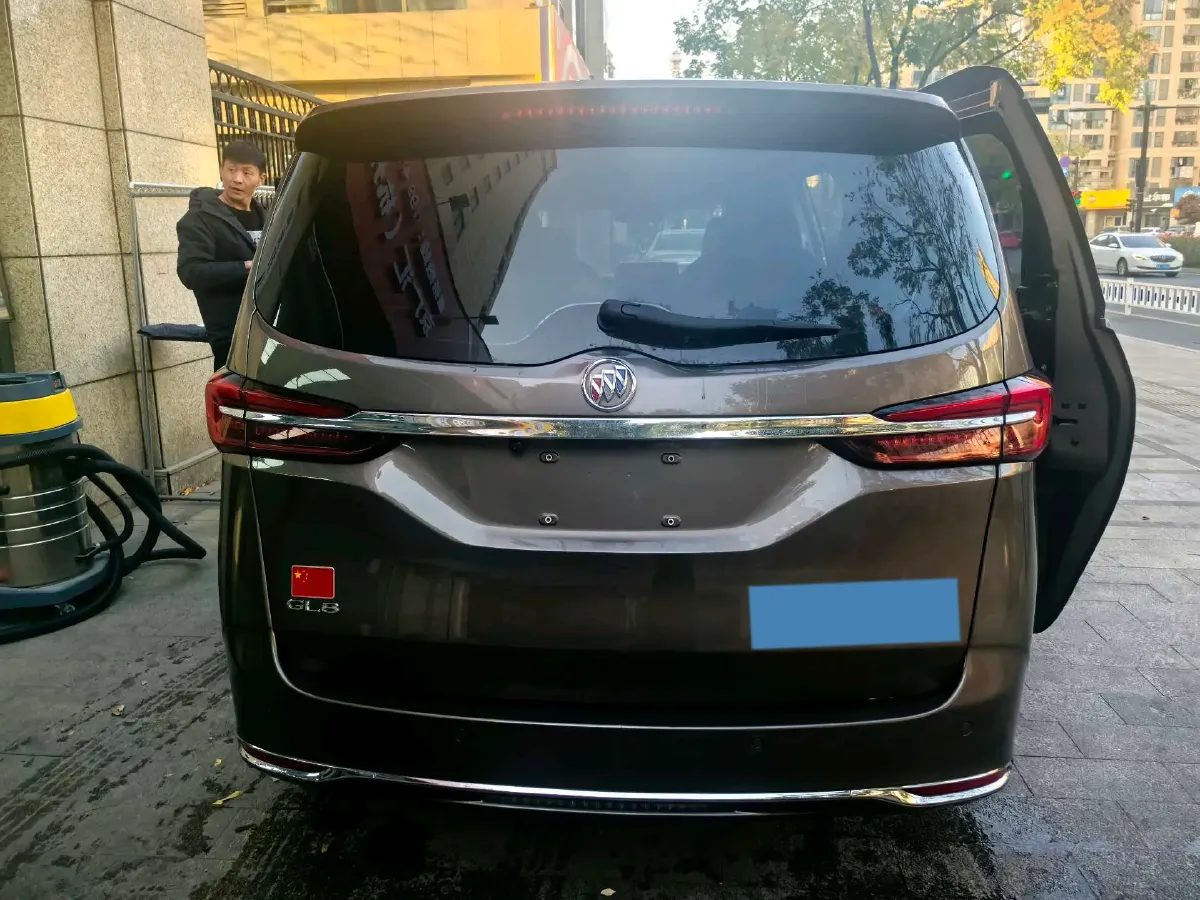 2023 Buick GL8 2.0T 237HP L4 9AT,autocango,china used car exporter,china ev exporter,chinese used car exporter,chinese used ev exporter