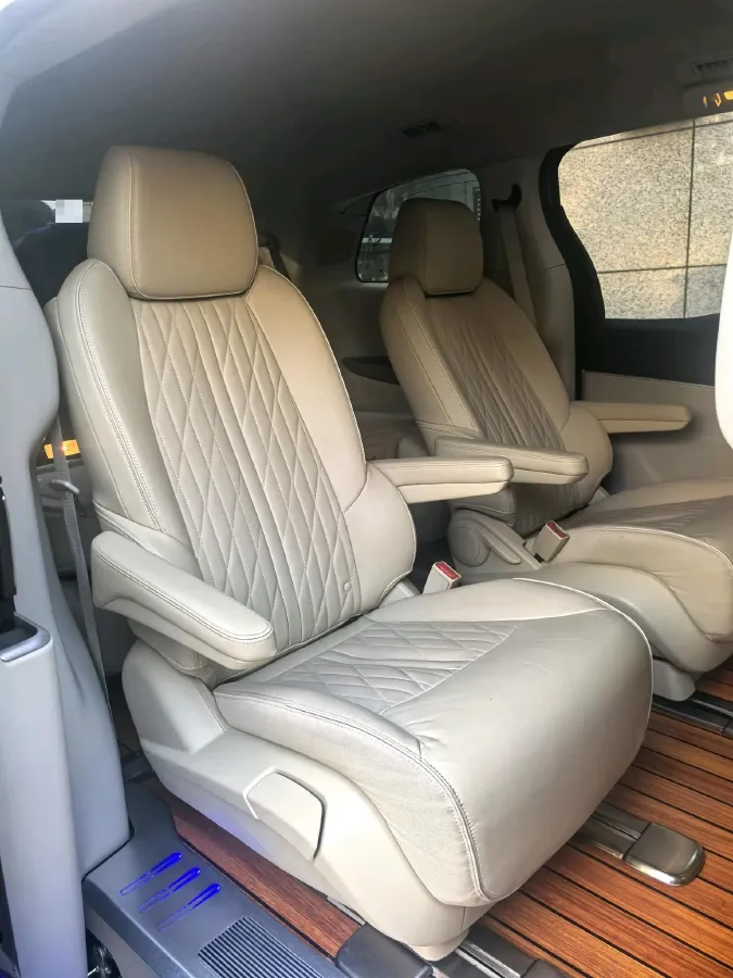 2023 Buick GL8 2.0T 237HP L4 9AT,autocango,china used car exporter,china ev exporter,chinese used car exporter,chinese used ev exporter