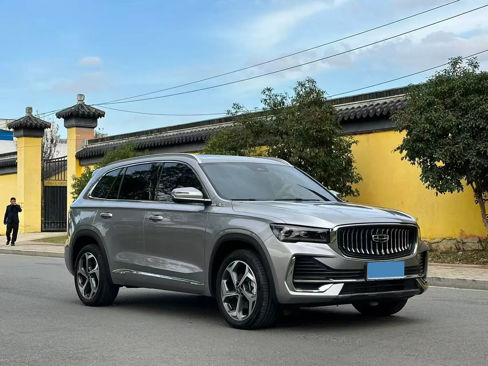 2024 GEELY MONJARO thumbnail 3