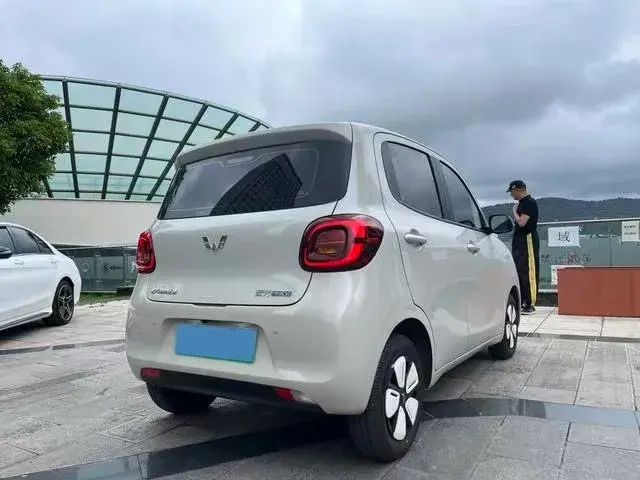 2025 WULING HONGGUANG thumbnail 4