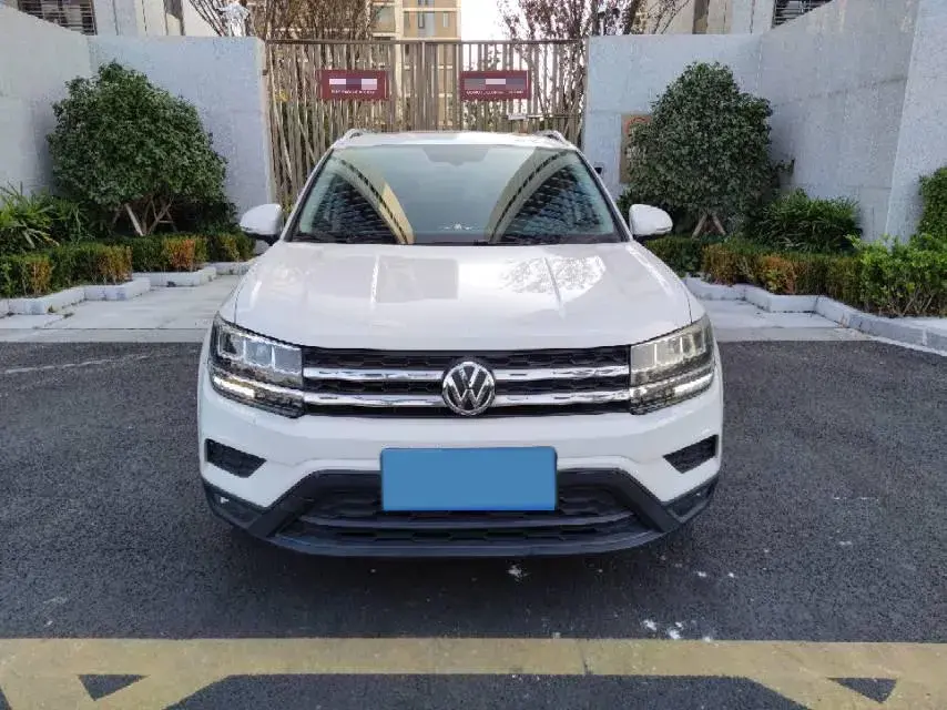 2021 VOLKSWAGEN THARU thumbnail 2