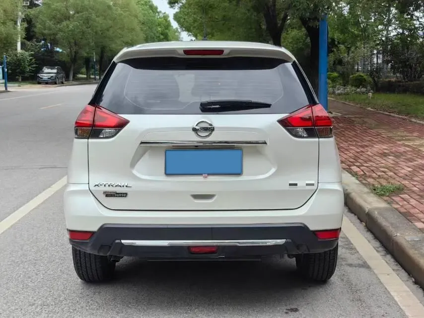 2020 Nissan X-Trail 2.0L 154HP L4 CVT,autocango,china used car exporter,china ev exporter,chinese used car exporter,chinese used ev exporter