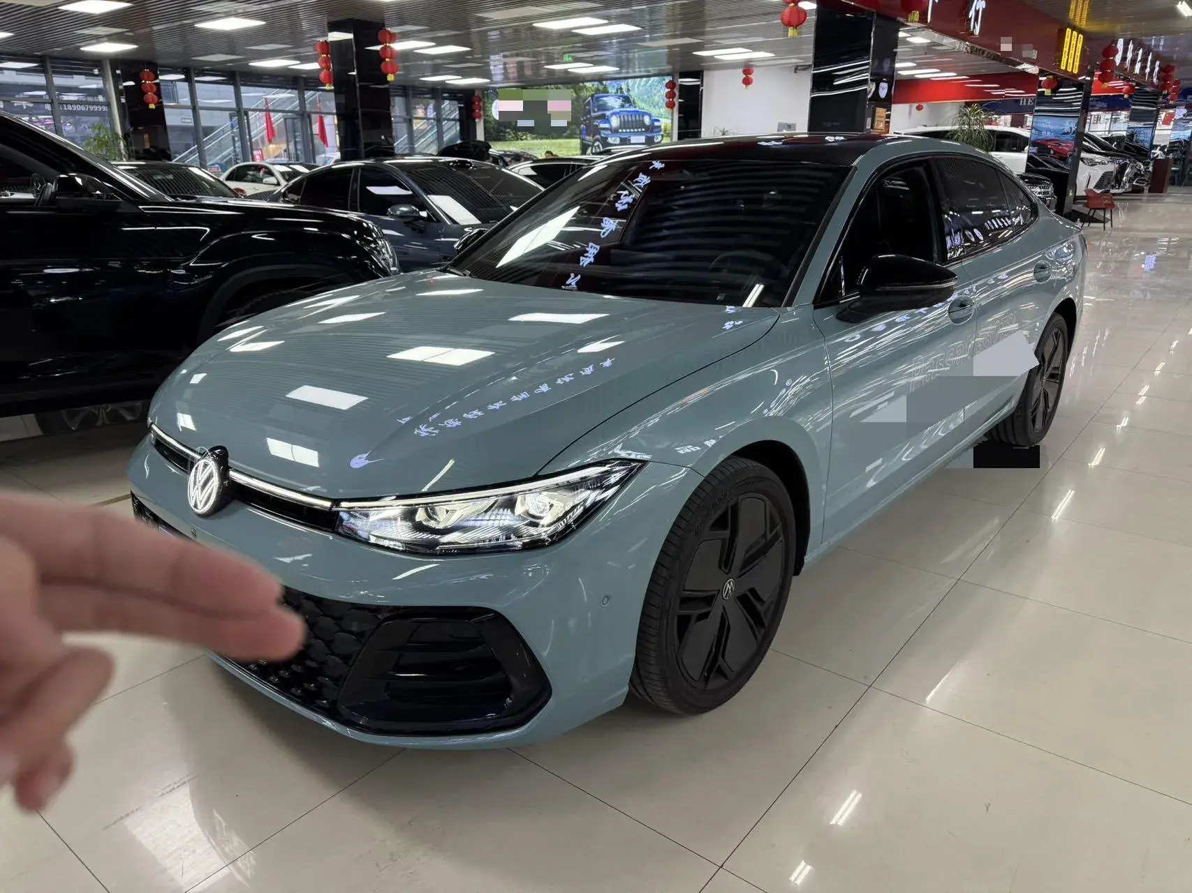 2025 VOLKSWAGEN PASSAT view 1