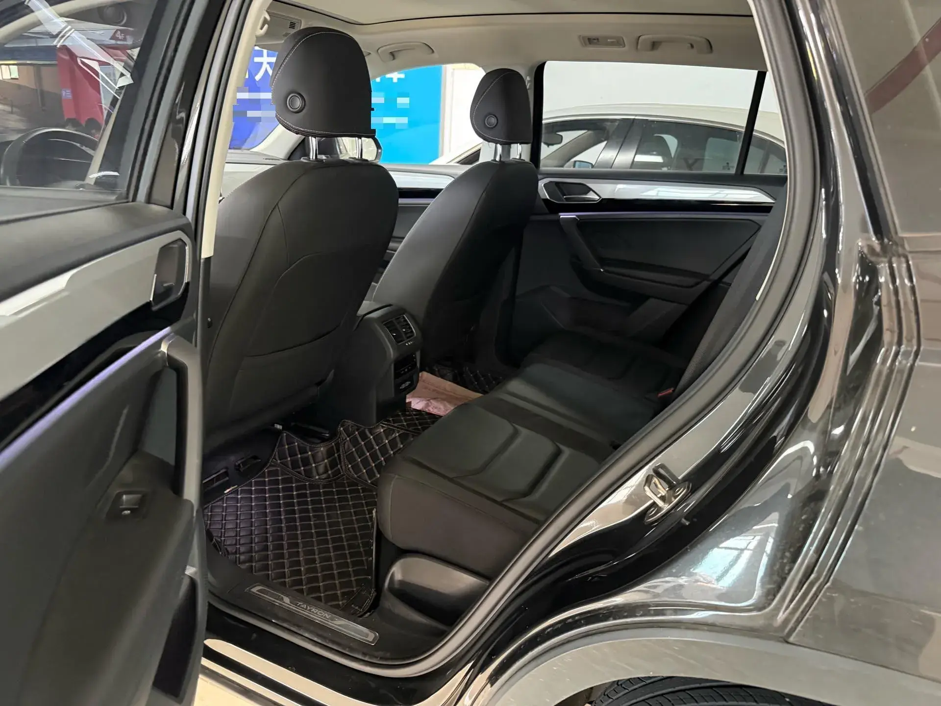 2021 VOLKSWAGEN TAYRON thumbnail 4