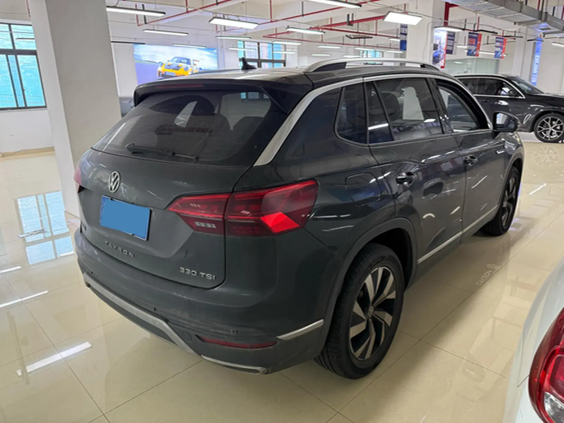 2021 VOLKSWAGEN TAYRON thumbnail 2