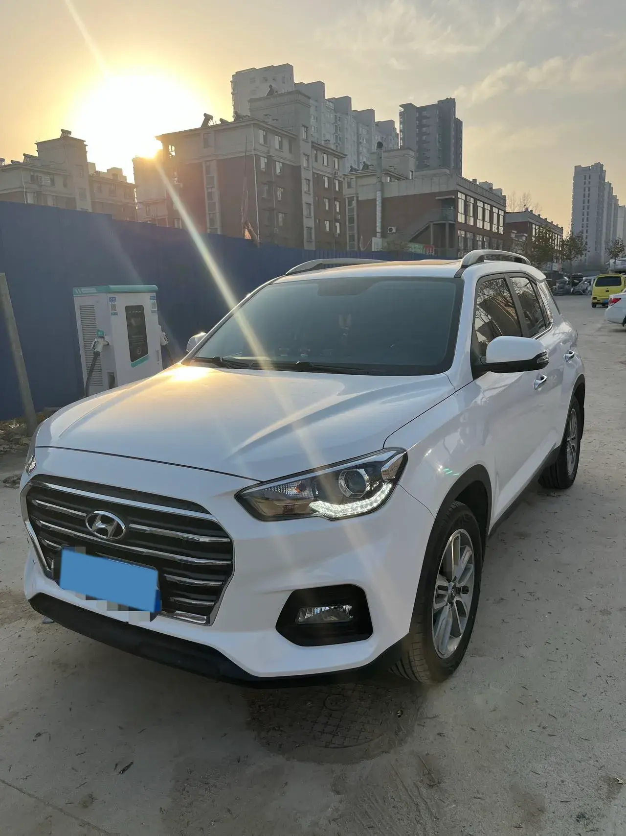 2019 HYUNDAI IX35 view 1
