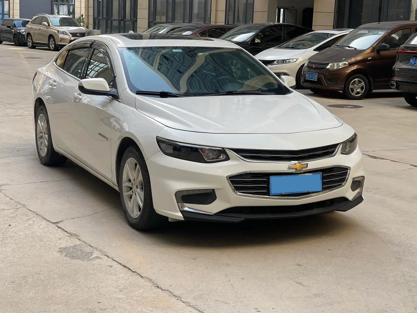 2018 CHEVROLET MALIBU thumbnail 3