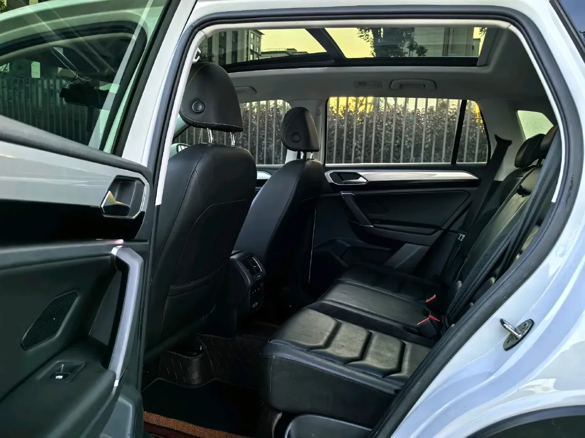 2019 Volkswagen Tayron 2.0T 186HP L4 7DCT,autocango,china used car exporter,china ev exporter,chinese used car exporter,chinese used ev exporter