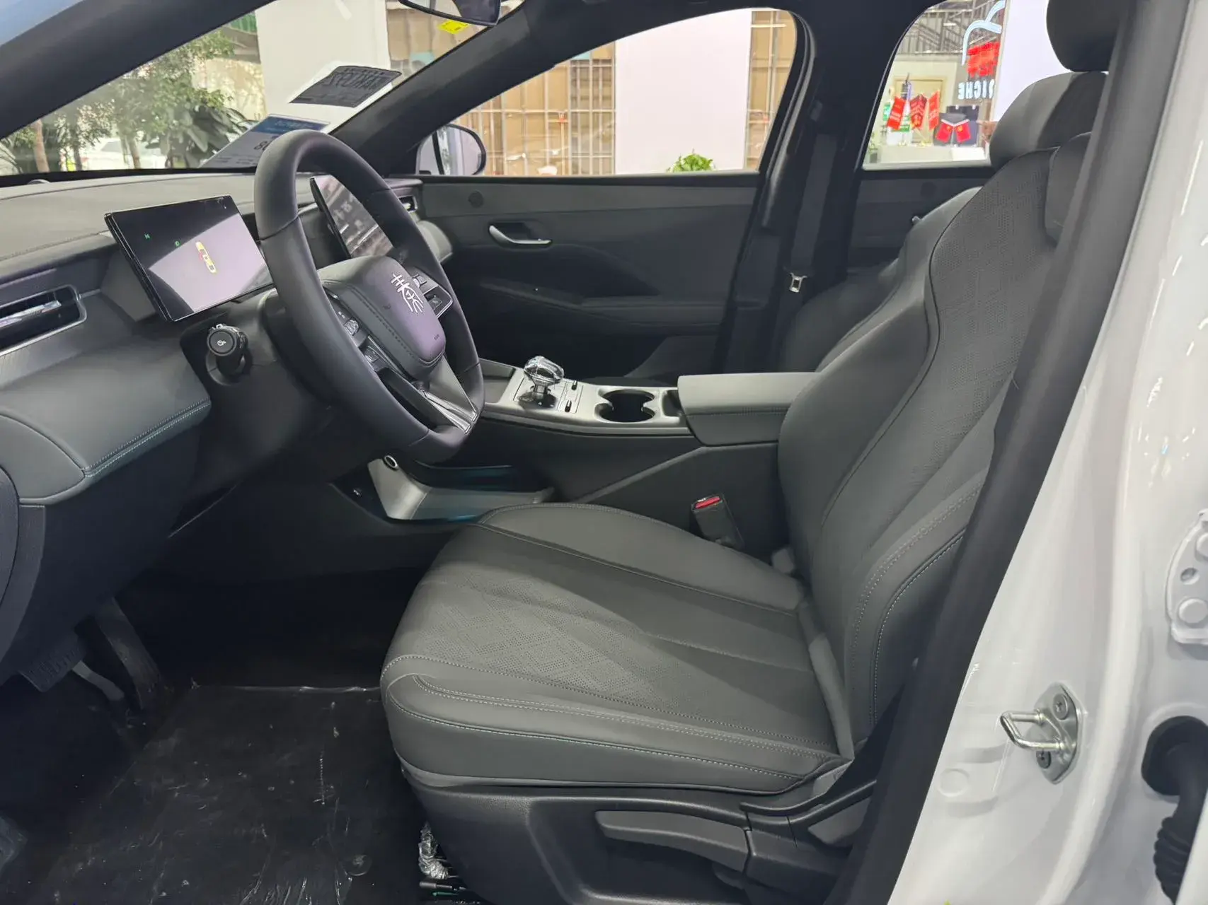 2025 BYD QIN thumbnail 4