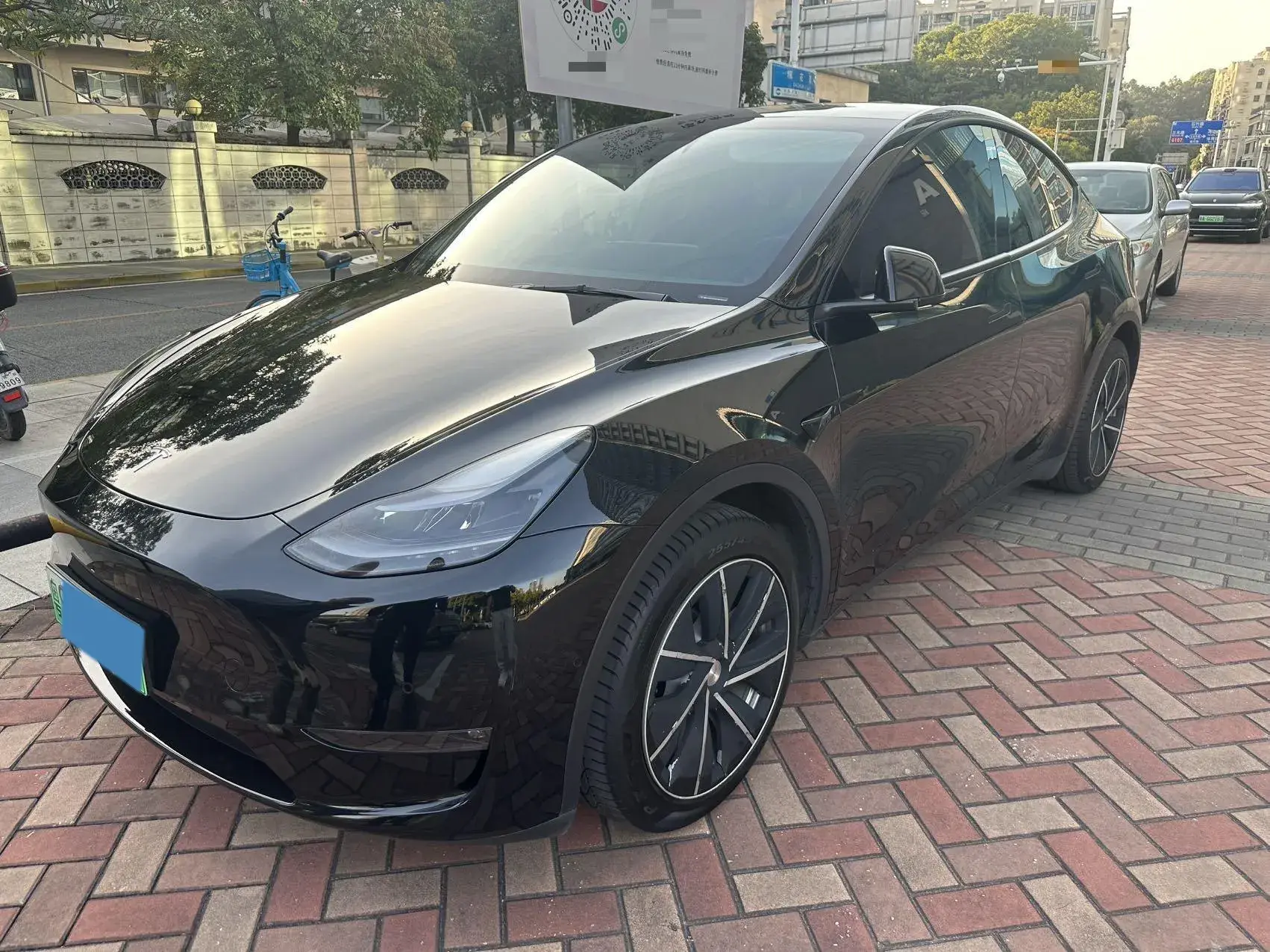 2022 TESLA MODEL view 1