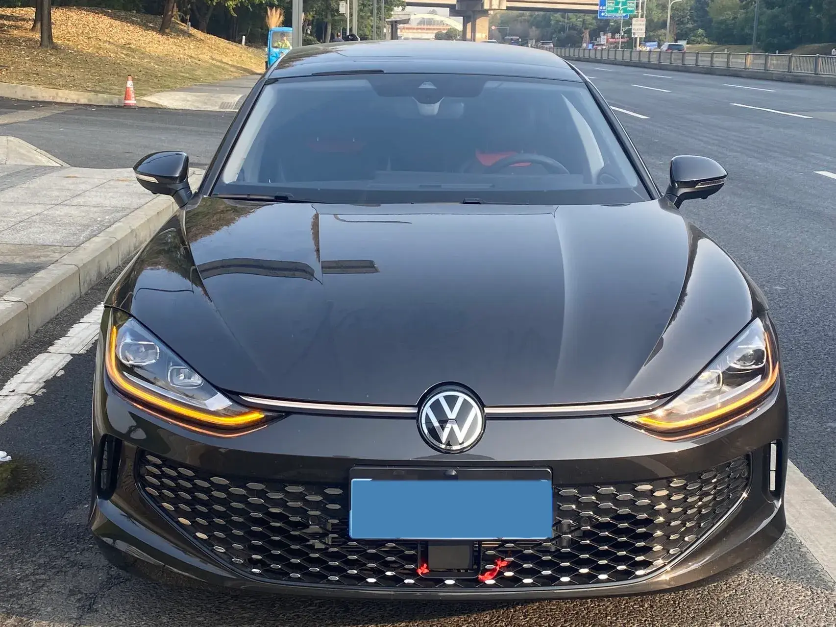 2025 VOLKSWAGEN LAMANDO thumbnail 2