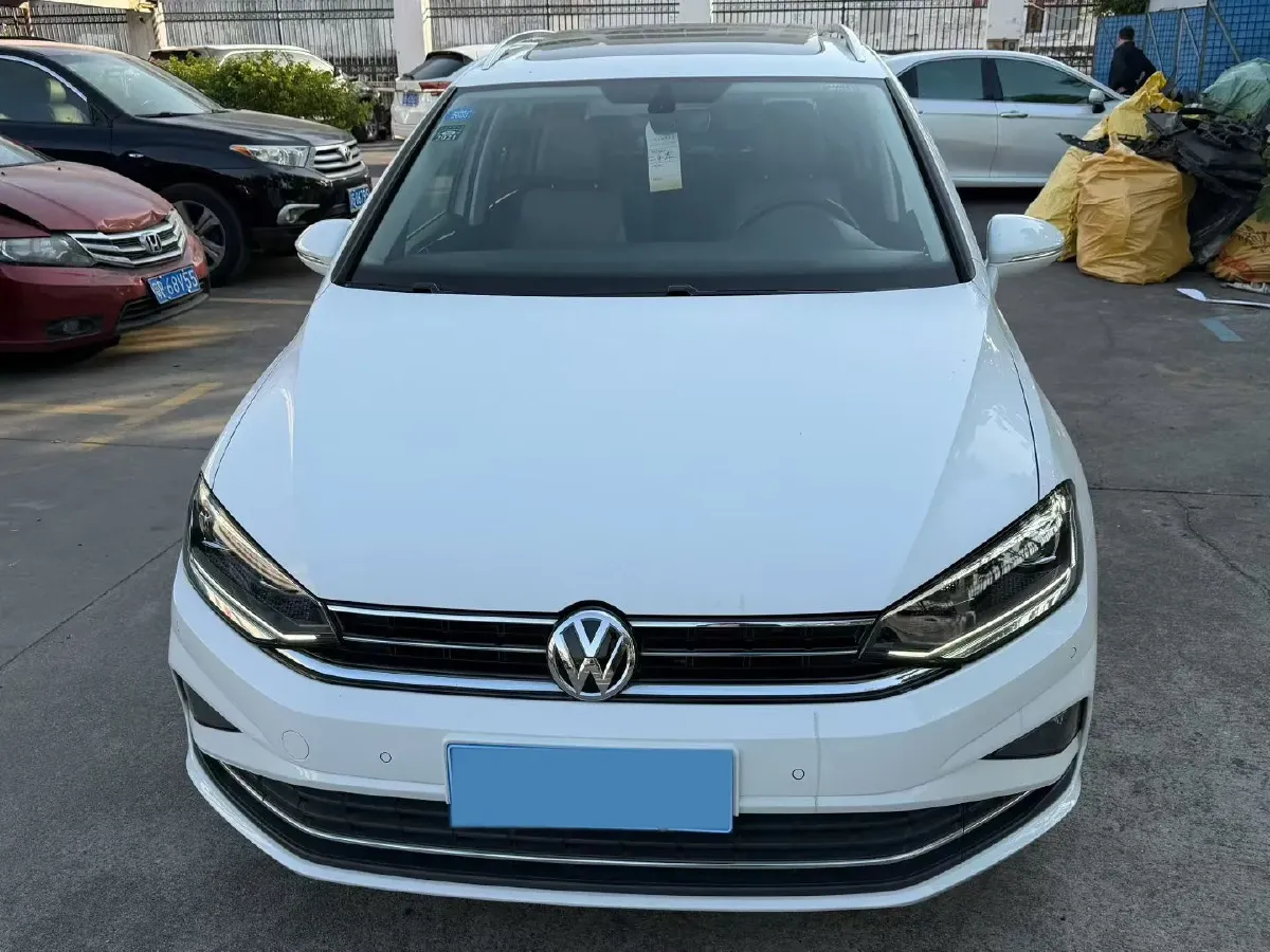 2019 Volkswagen Golf Sportsvan 1.4T 150HP L4 7DCT,autocango,china used car exporter,china ev exporter,chinese used car exporter,chinese used ev exporter